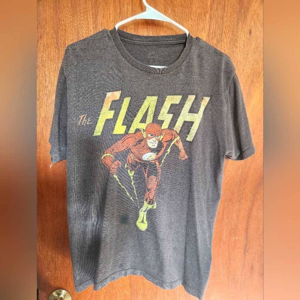 Distressed Flash Tshirt DC